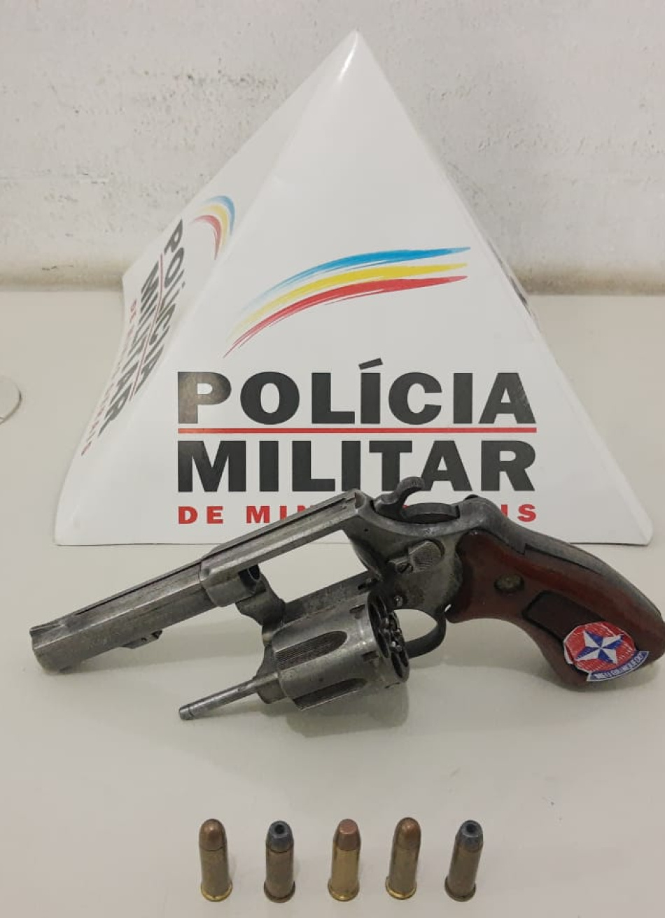Homem é preso em Bom Despacho com revólver calibre .38 e cinco munições intactas