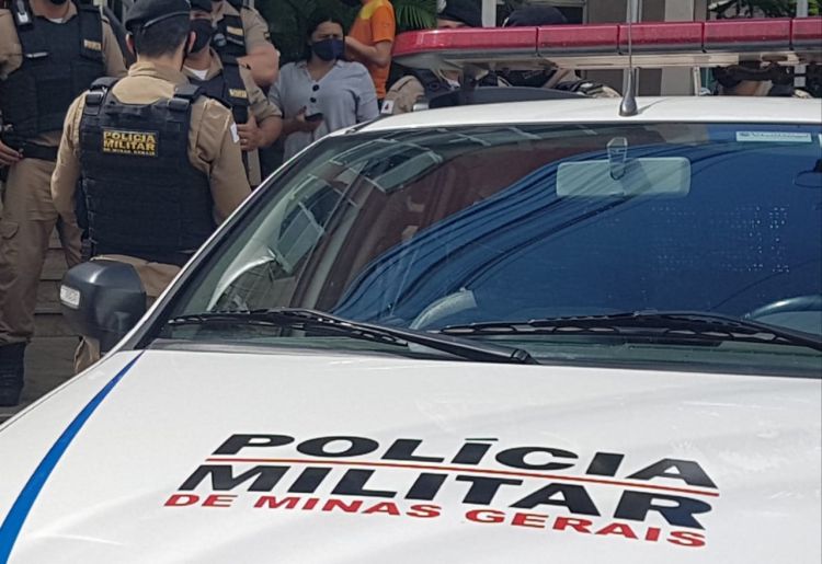 Dupla é detida no bairro São Cristovão por desacato a autoridade