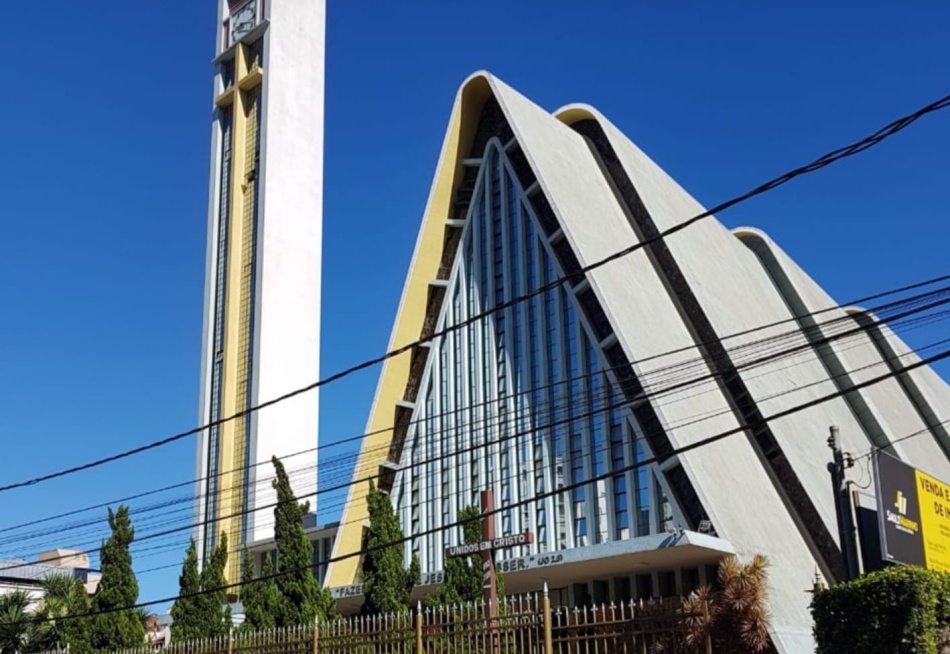 Missas, repiques dos sinos do Santuário e carreata com a imagem vão celebrar em Pará de Minas o Dia de Nossa Senhora da Piedade
