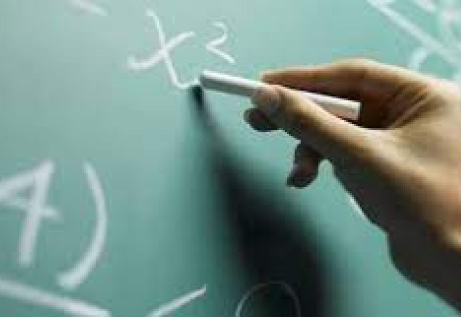 Bolsonaro reajustou salário dos professores em 33,24%