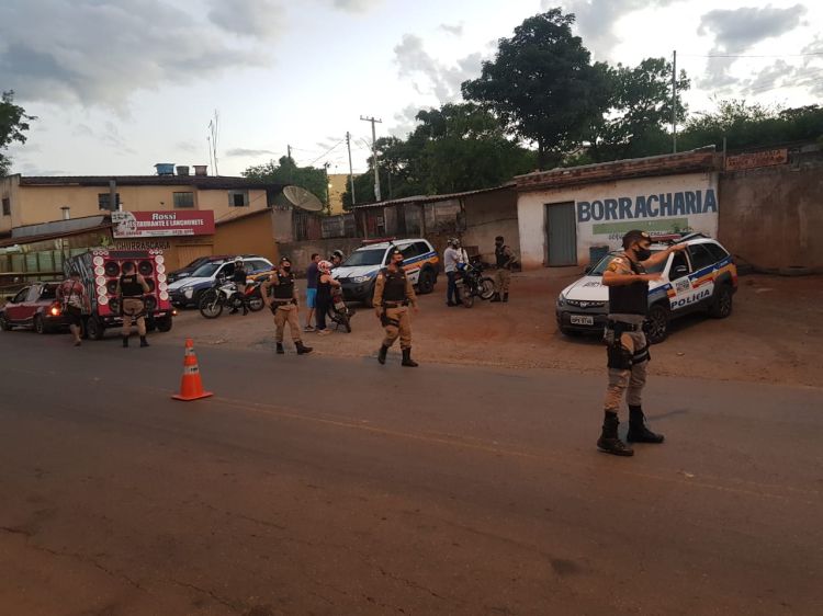 PM apreende em Pará de Minas caminhonete roubada e clonada