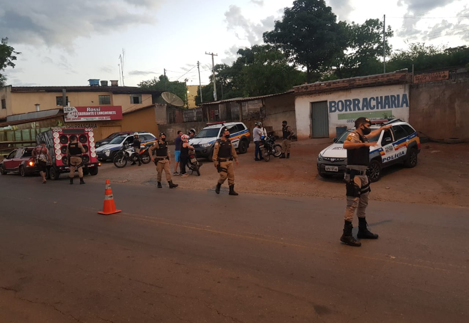 PM apreende em Pará de Minas caminhonete roubada e clonada
