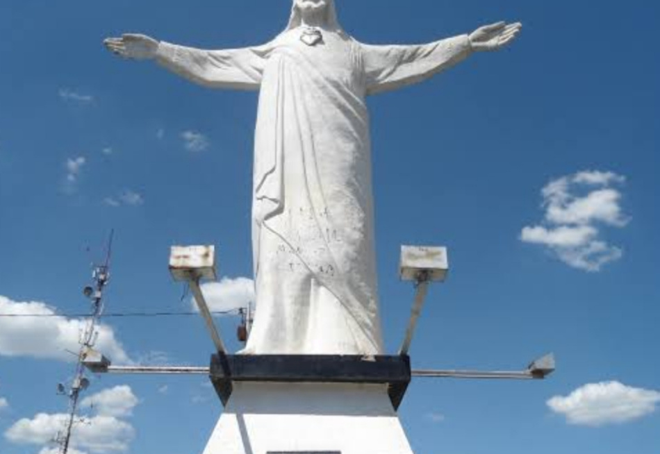 Ato simbólico no Cristo Redentor lembrou os dois anos da tragédia de Brumadinho