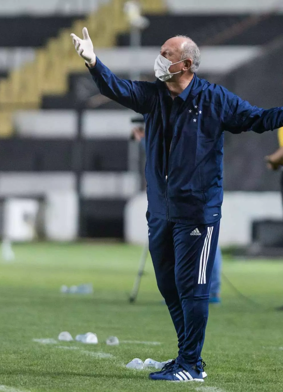 Na estreia de Felipão, Cruzeiro vence o Operário e sobe para o 17º lugar na tabela de classificação da Série B