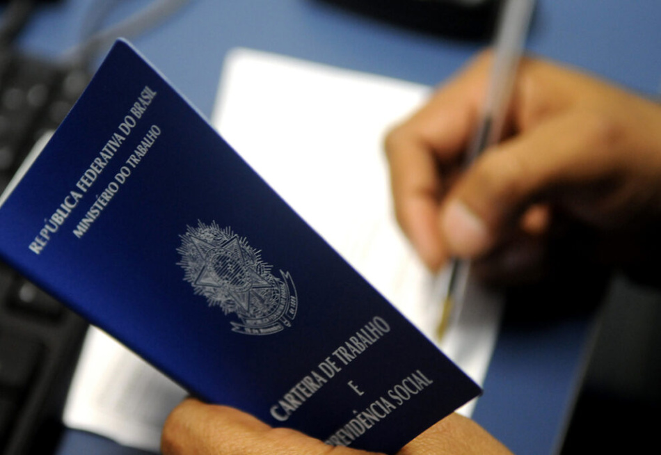 Dados  do Caged mostraram que o Brasil gerou 324.112 mil empregos com carteira assinada em novembro