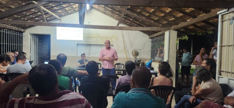 Prefeitura realiza reunião no Córrego do Barro sobre o asfaltamento com recurso da Vale.