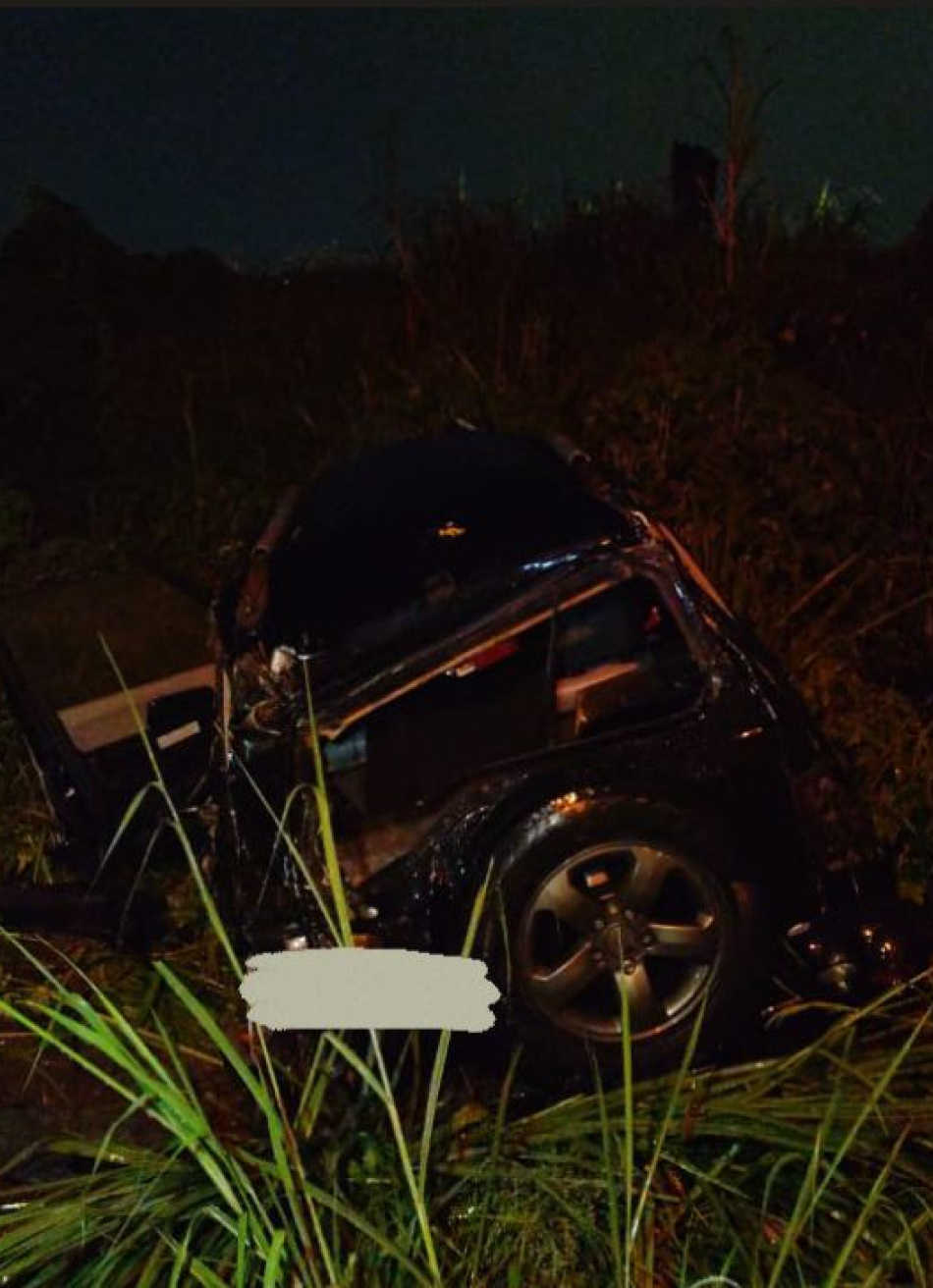 Mulher de 20 anos falece após capotamento na BR 262