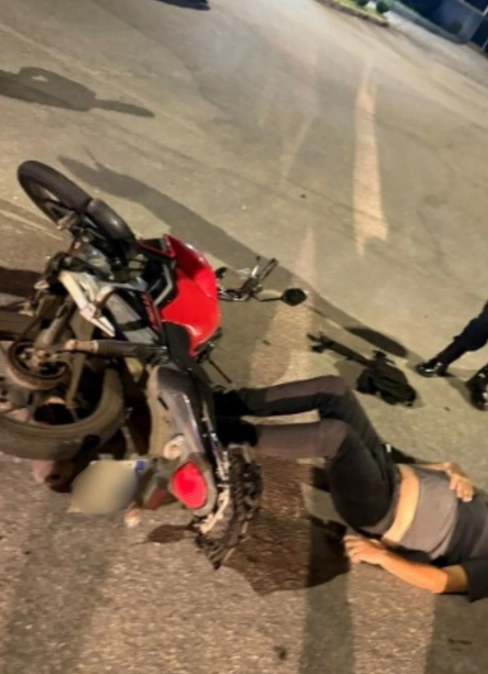 Colisão  entre carro e motocicleta  é registrado na  Av Presidente Vargas