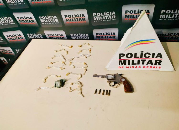 Polícia Militar de Divinópolis prende homem por porte ilegal de arma de fogo e de drogas