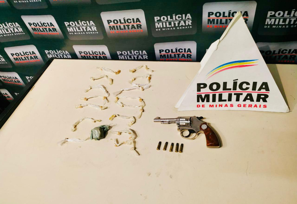 Polícia Militar de Divinópolis prende homem por porte ilegal de arma de fogo e de drogas