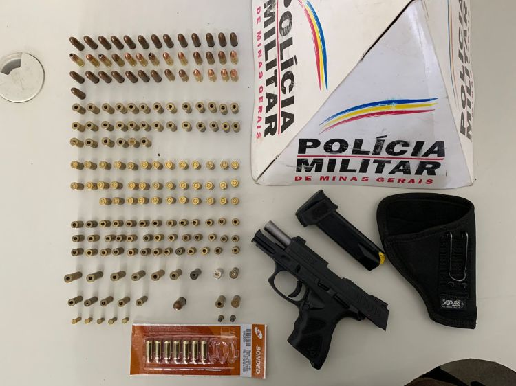 Polícia Militar apreende grande quantidade de munições e uma arma na cidade de Bom Despacho
