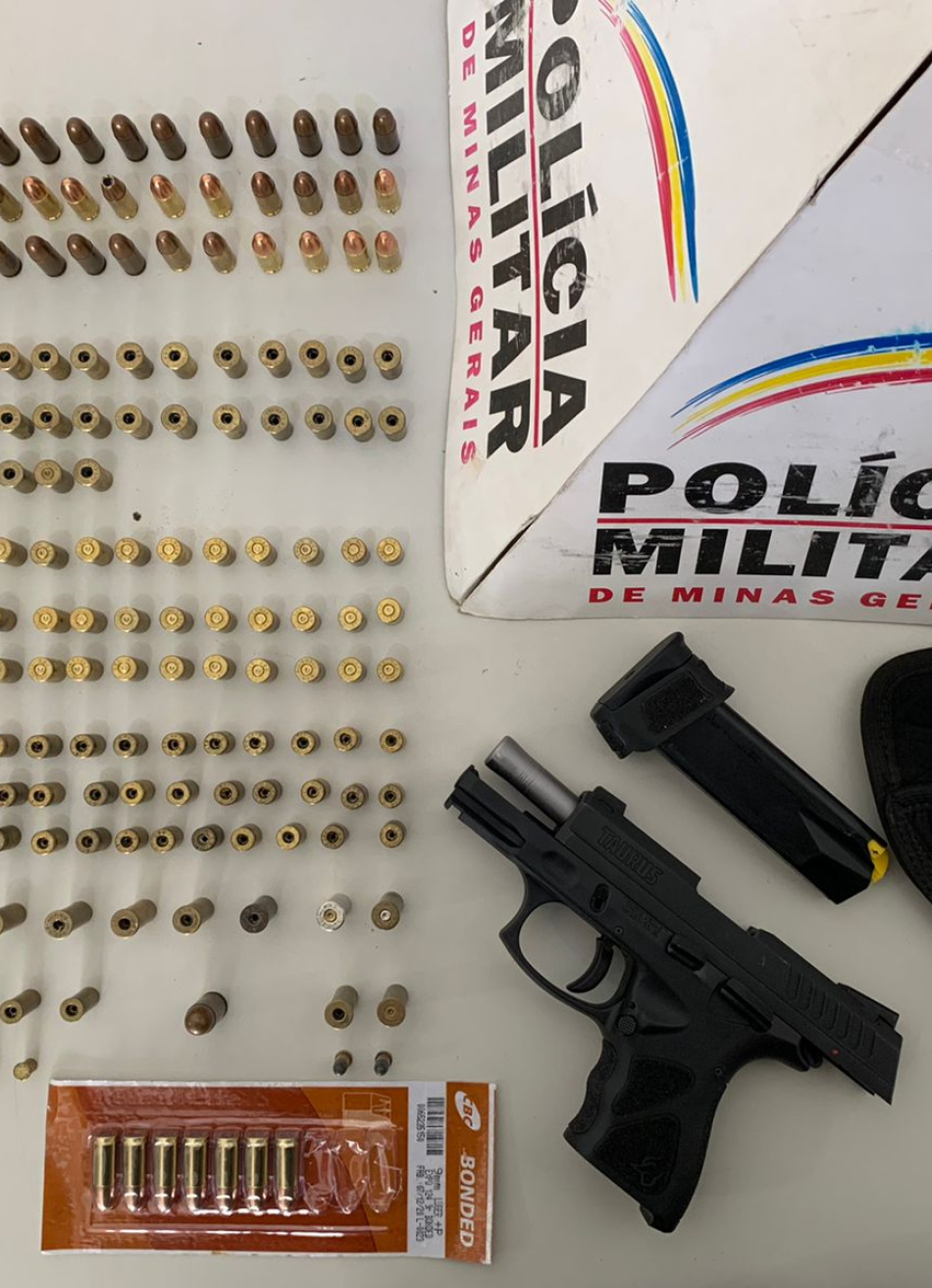 Polícia Militar apreende grande quantidade de munições e uma arma na cidade de Bom Despacho