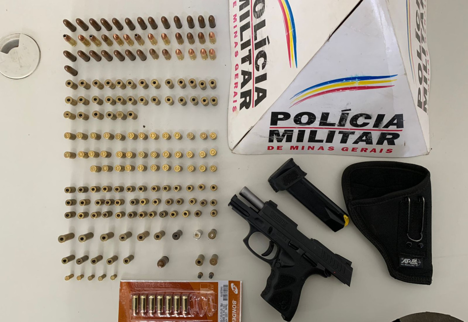 Polícia Militar apreende grande quantidade de munições e uma arma na cidade de Bom Despacho