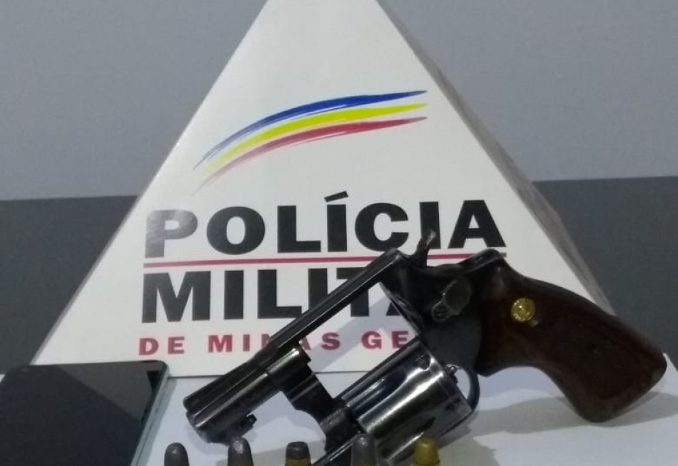 Rapaz é preso em Papagaios por porte ilegal de arma de fogo
