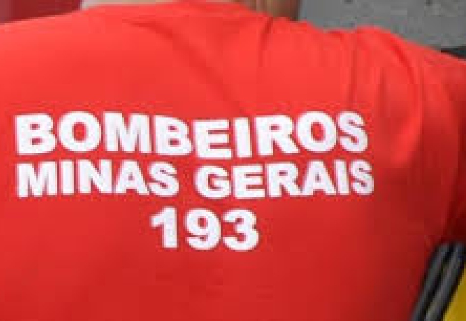Bombeiros localizam corpo de rapaz vítima de afogamento na lagoa do Parque Bariri II