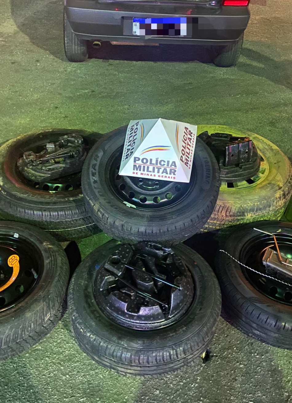 PM PRENDE SUSPEITOS DE INTEGRAREM QUADRILHA  DE FURTOS.