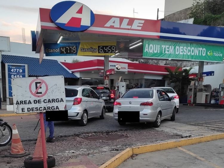 Paralisação dos tanqueiros já tem reflexo nos postos de gasolina de Pará de Minas