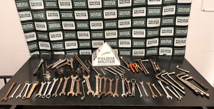 Pará de Minas – PM prende suspeito com ferramentas de origem duvidosa no bairro Independência