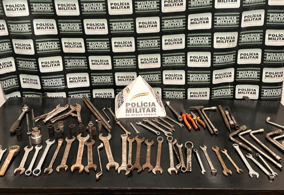 Pará de Minas – PM prende suspeito com ferramentas de origem duvidosa no bairro Independência