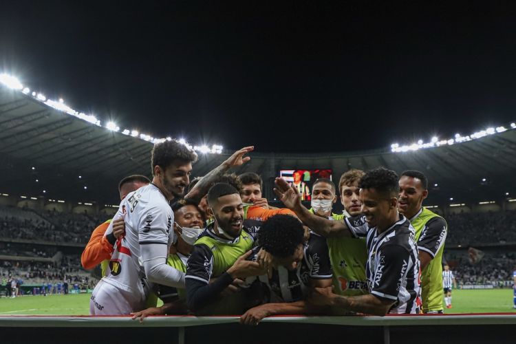 Atlético goleia o Fortaleza e encaminha vaga na final da Copa do Brasil