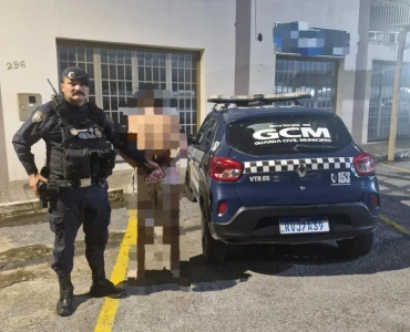 Homem é preso após agredir companheira com uso de cão em Nova Serrana