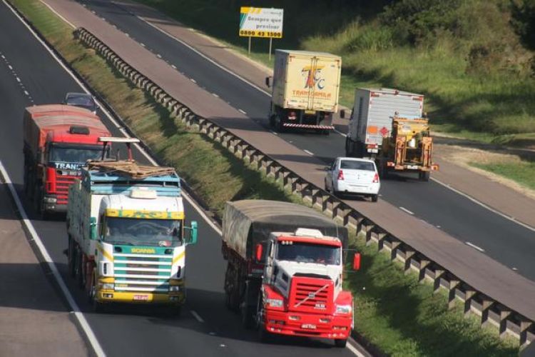 DER-MG estabeleceu critérios de tráfego de veículos nas rodovias mineiras durante o feriado prolongado do dia 12 de outubro