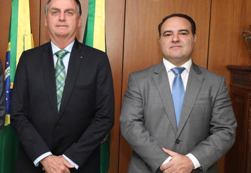Bolsonaro indica Jorge Oliveira para cargo de ministro do TCU