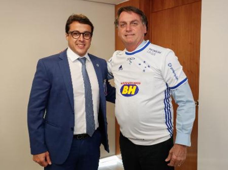 Bolsonaro frustra Cruzeiro e veta artigo do PL 2.824/2020 que permitiria aos clubes a reabertura do Profut