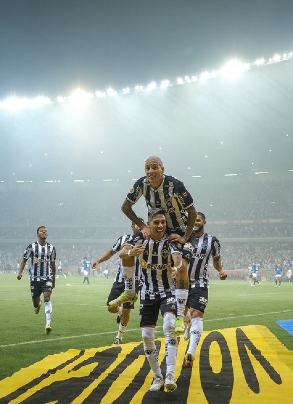 Com recorde de público, Atlético vence o Grêmio e amplia vantagem na liderança do Campeonato Brasileiro