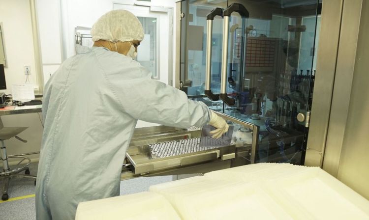 Fiocruz prevê produção de 1 milhão de vacinas por dia até o final do mês de março