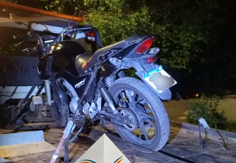 NOVA SERRANA/MG – POLÍCIA MILITAR PRENDE HOMEM POR RECEPTAÇÃO E RECUPERA MOTOCICLETA FURTADA