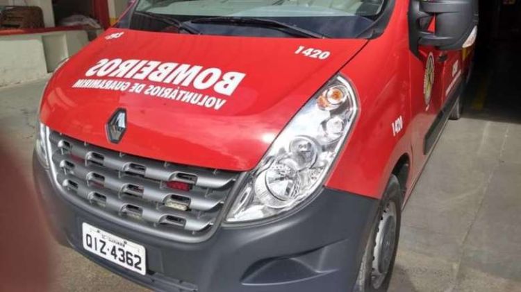 Menina de 9 anos morre após carro onde ela estava capotar na BR 262, em Juatuba