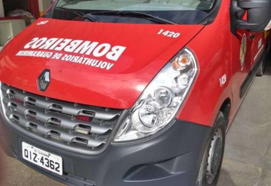 Menina de 9 anos morre após carro onde ela estava capotar na BR 262, em Juatuba