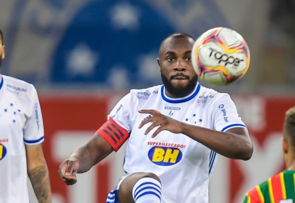 Cruzeiro é derrotado pelo Sampaio Corrêa e cai para o 18º lugar na tabela de classificação da Série B