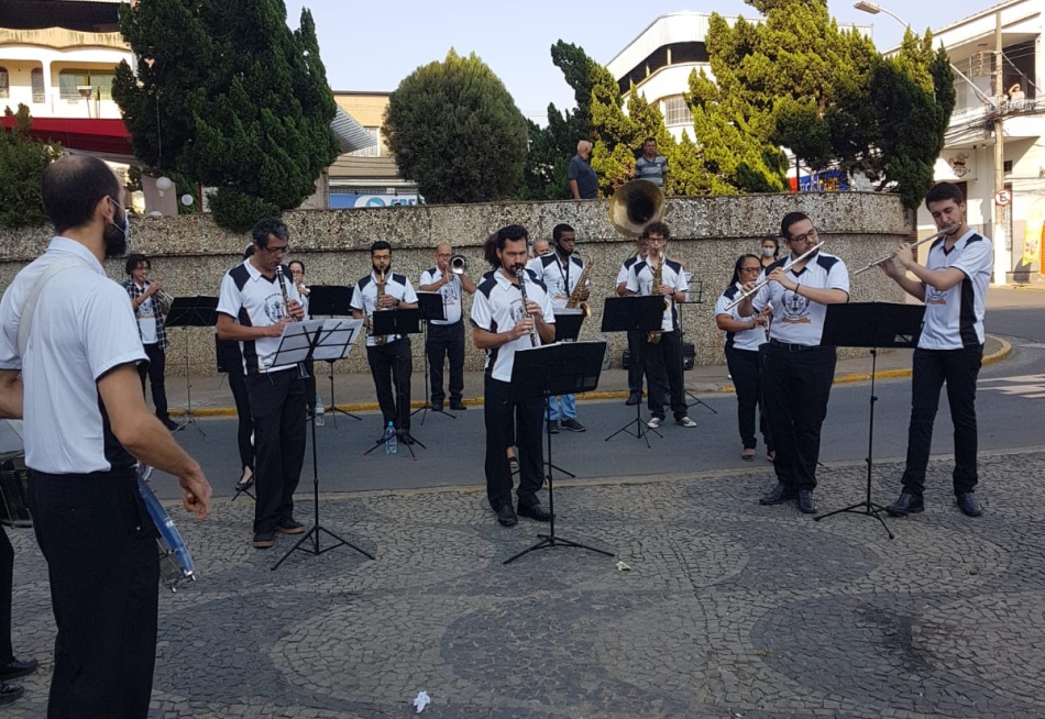 Missa e hasteamento de bandeiras marcam em Pará de Minas a celebração do 7 de setembro