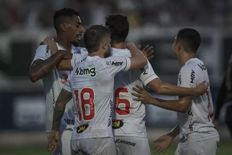 Atlético vence o Democrata (GV) e garante liderança do Campeonato Mineiro