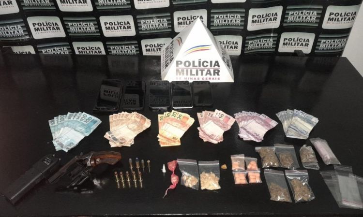 Pará de Minas – Prisão por tráfico de drogas e apreensão de arma de fogo