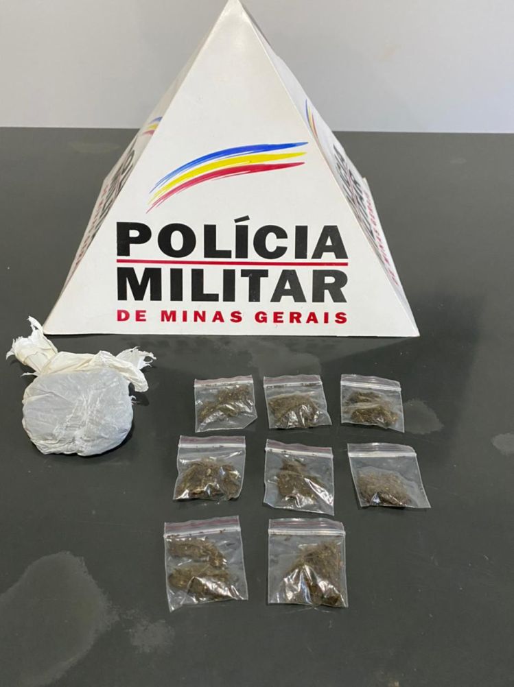 Adolescentes são apreendidos em Papagaios suspeitos de tráfico de drogas