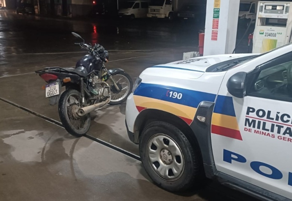 Adolescente é flagrado pilotando moto com irregularidades em Pará de Minas