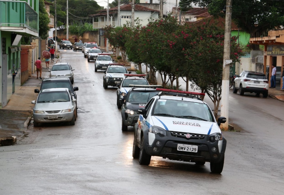 Operação Campo Limpo de combate ao tráfico de drogas prende 16 pessoas em Bambuí