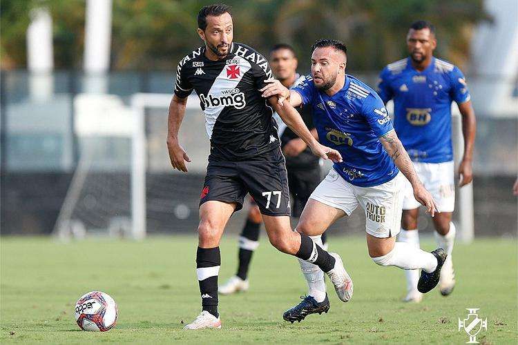 Cruzeiro empata com o Vasco no último lance do jogo e mantém distância do G-4 da Série B