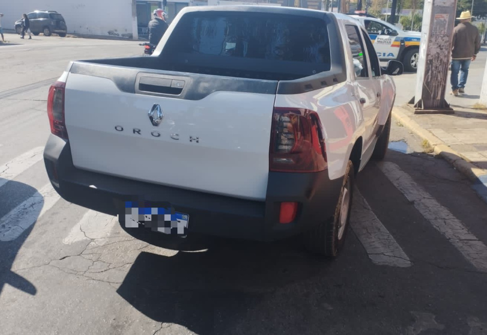 MAIS UM CARRO CLONADO É APREENDIDO EM NOSSA CIDADE.