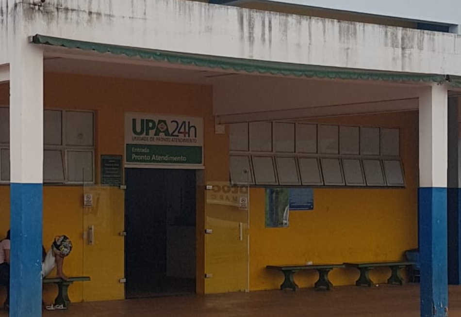 Homem tem parte do corpo queimado quando estava com mais duas pessoas em um posto de gasolina no centro de Pará de Minas
