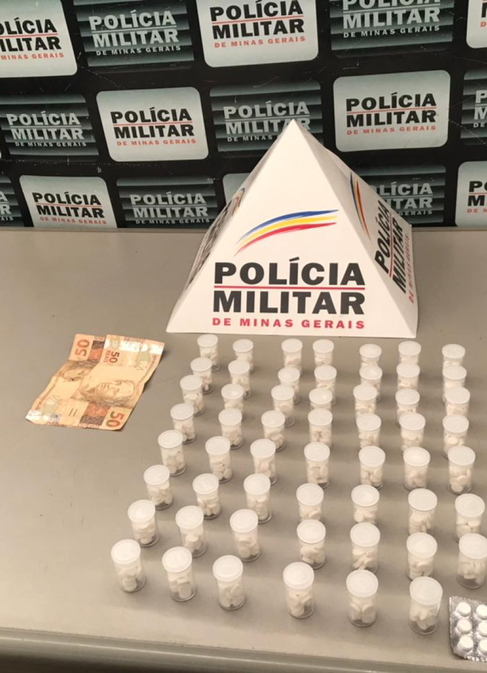 Rapaz é preso no bairro Serra Verde acusado de tráfico de drogas