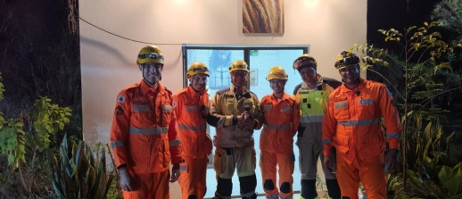 Bombeiros resgatam filhote após seis horas de operação em poço de 18 metros em Igaratinga