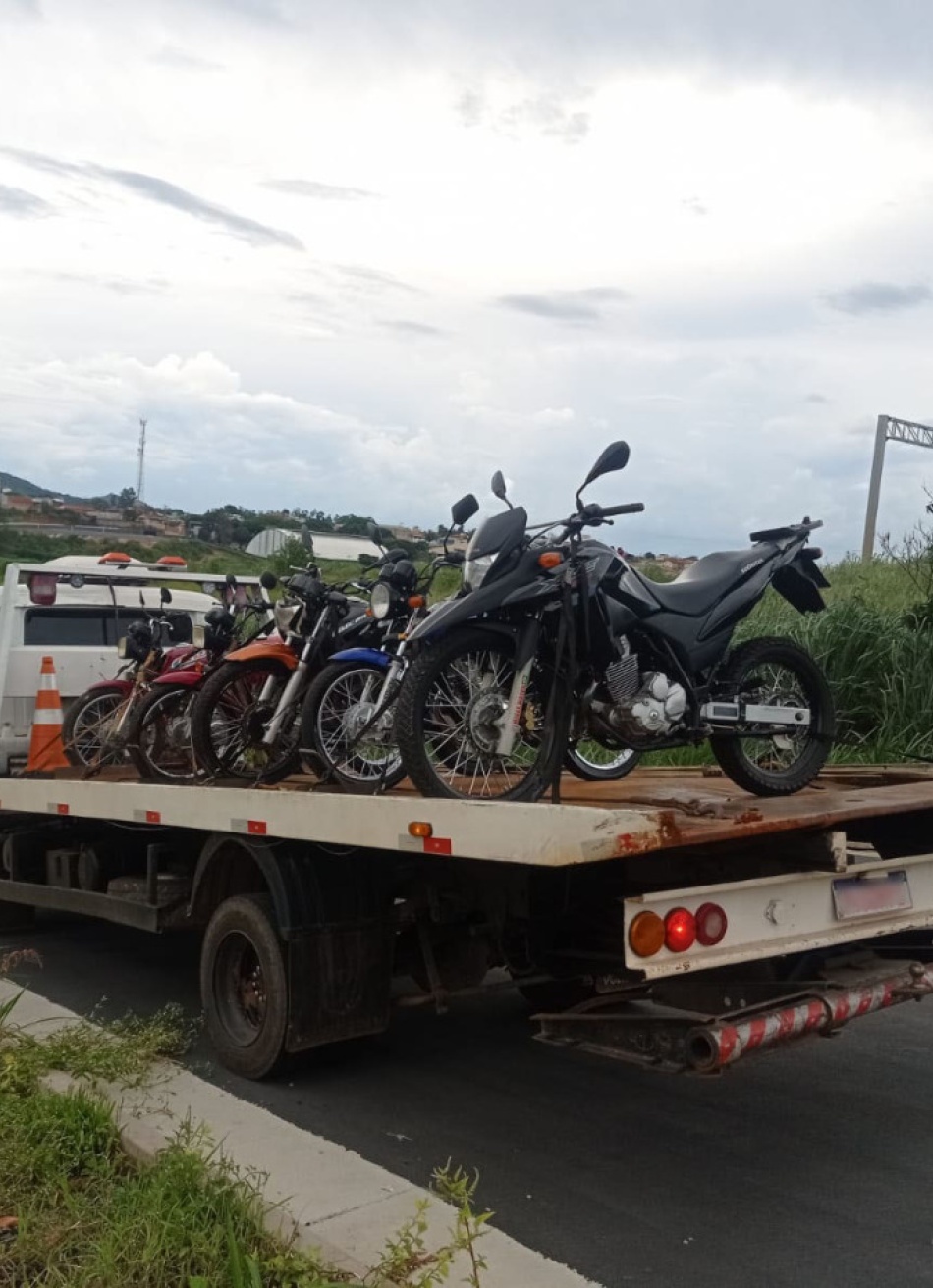Polícia Militar apreendeu 25 motos nas proximidades da BR 262