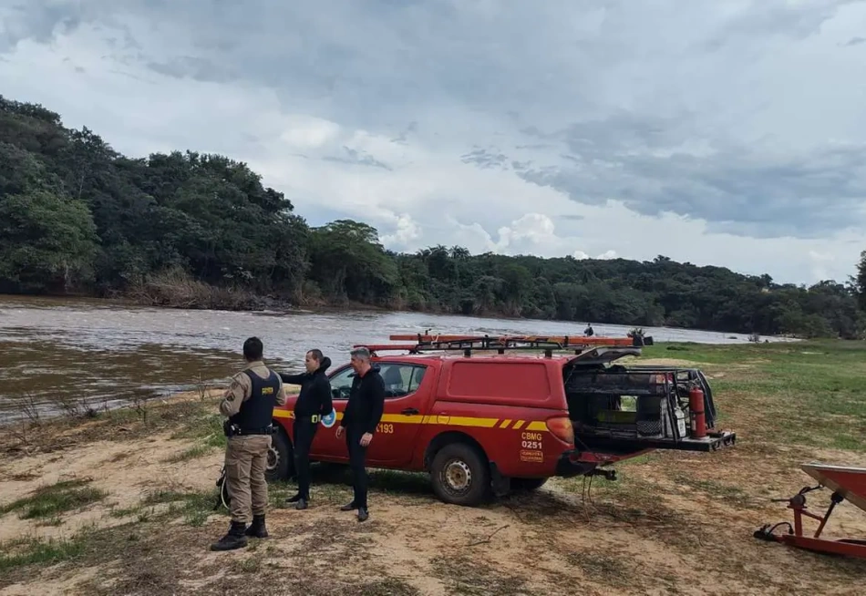 Bombeiros procuram por jovem que se afogou em um rio no município de Conceição do Pará