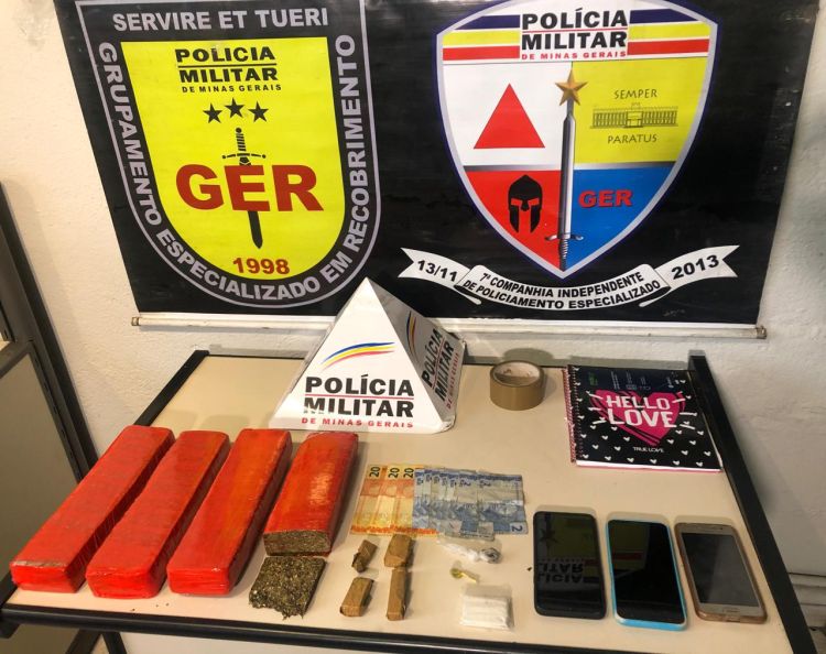 Dupla é presa em Divinópolis por tráfico de drogas