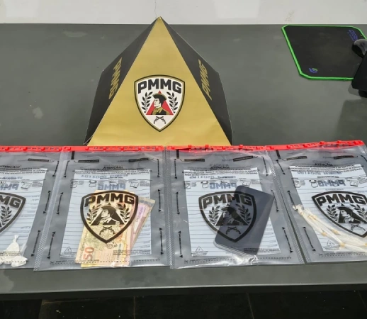 PM prende mulher suspeita de tráfico de drogas no bairro Abel Duarte, em Papagaios