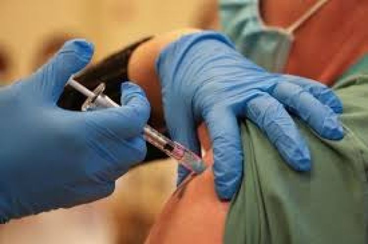 Idosos nascidos em 1961 e nos anos anteriores já podem se cadastrar em Pará de Minas para receberem a vacina contra a Covid-19